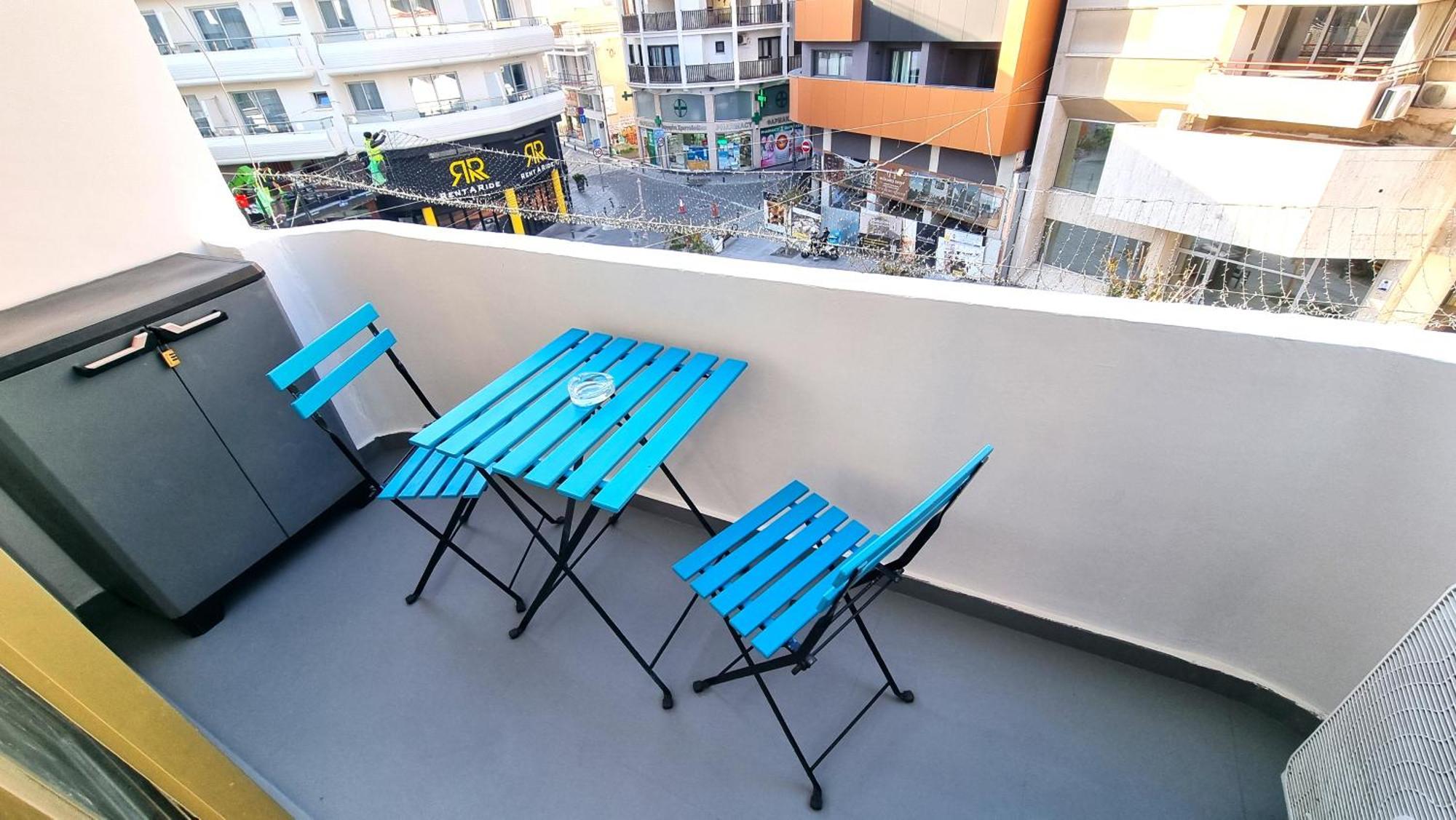 1A Beach & Business Apartment In The City Center! Lárnaca Exterior foto